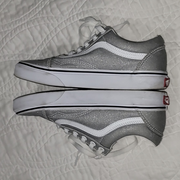 Silver Vans - Picture 3 of 7